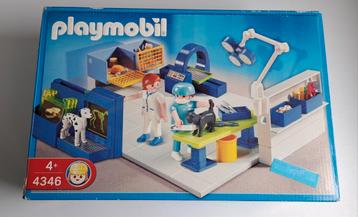 Playmobil dierenarts operatie praktijk beschikbaar voor biedingen