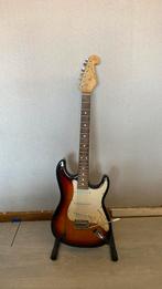 Elektrische gitaar SX sunburnt inclusief standaard en band, Ophalen, Zo goed als nieuw, Solid body, Overige merken
