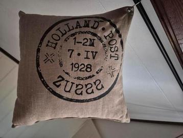 Mooi linnen kussen van Zusss beschikbaar voor biedingen