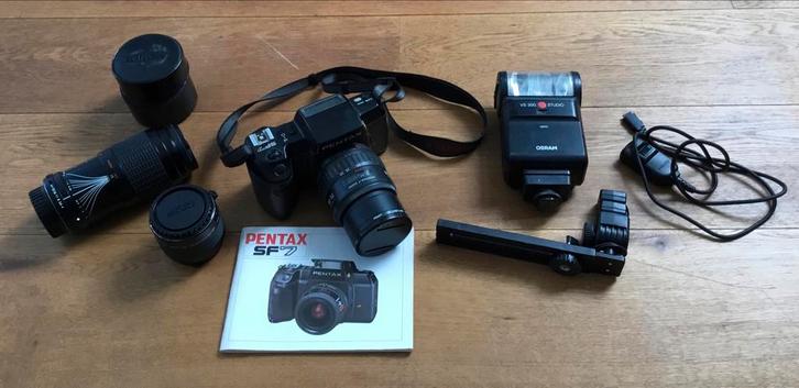 Pentax SF7 spiegelreflexcamera met lenzen en externe flitser, Audio, Tv en Foto, Fotocamera's Analoog, Gebruikt, Spiegelreflex