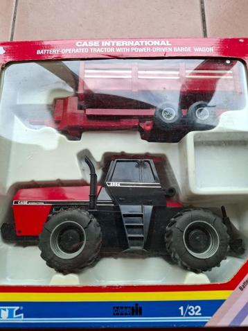 Case International 4894 battery operated | ERTL | met kiepwa beschikbaar voor biedingen