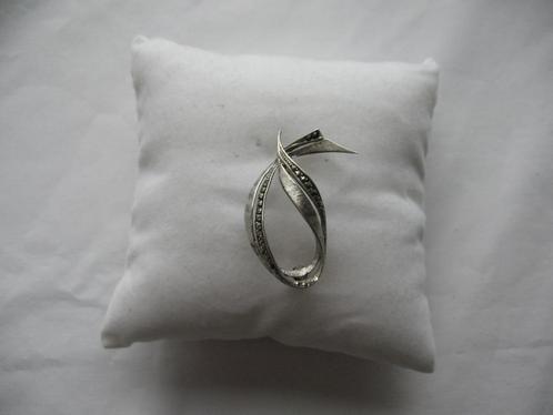 Zilveren Broche Ovale Strik met Glimmers Vintage, Sieraden, Tassen en Uiterlijk, Broches, Zilver, Zilver, Ophalen of Verzenden