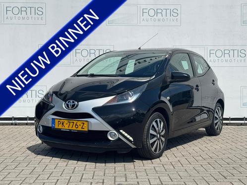 Toyota Aygo 1.0 VVT-i x-play NAVI | AIRCO | 5 DEURS, Auto's, Toyota, Bedrijf, Te koop, Aygo, ABS, Achteruitrijcamera, Airbags