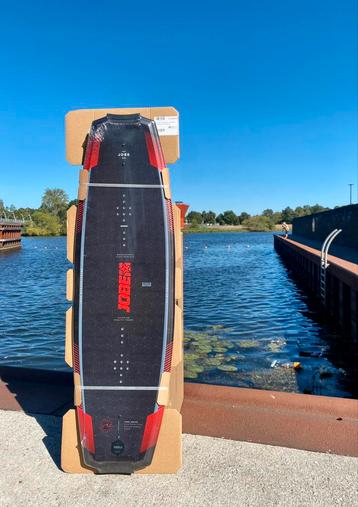 Jobe wakeboards LOGO 138 en VANITY 141 beschikbaar voor biedingen
