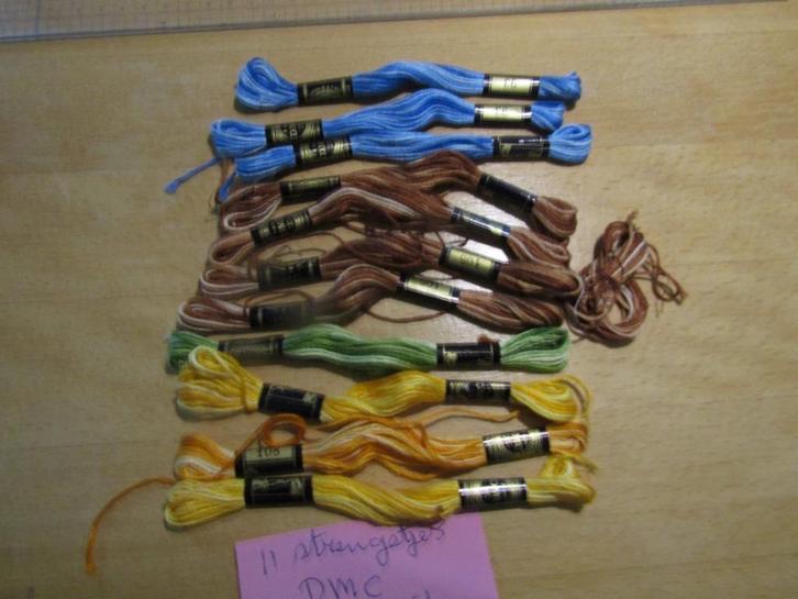 12 strengetjes met DMC Splijtgaren.Verloop., Hobby en Vrije tijd, Borduren en Borduurmachines, Nieuw, Borduurgaren of Zijde, Handborduren