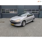 Peugeot 206 1.6 XS , door inruil verkregen, Stof, Gebruikt, 4 cilinders, Metallic lak