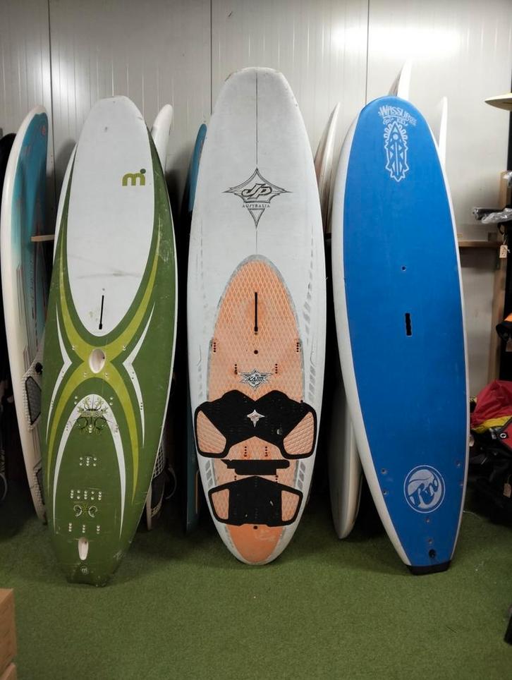 2 leuke kinder surf/sup boards. Mistral Malibu,, rrd wassup, Watersport en Boten, Windsurfen, Gebruikt, Plank, Minder dan 250 cm