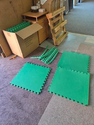 Kinderspeelmat / kinder speelmat 3 x 2.4 mtr. beschikbaar voor biedingen