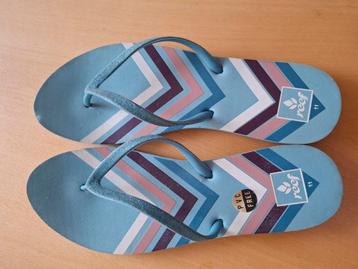 Lichtblauwe slippers 11 beschikbaar voor biedingen