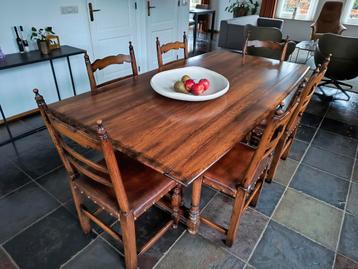 Antieke eettafel set - 6 stoelen beschikbaar voor biedingen