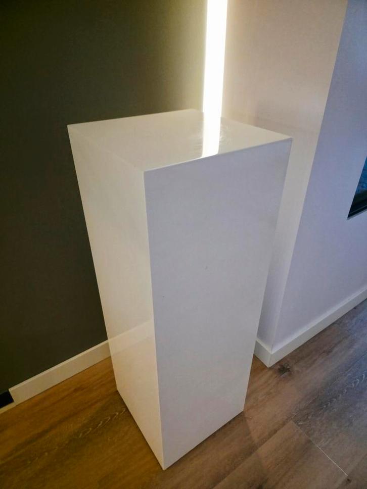 Hoogglans witte zuil / pilaar, Huis en Inrichting, Woonaccessoires | Zuilen en Pilaren, Gebruikt, Ophalen