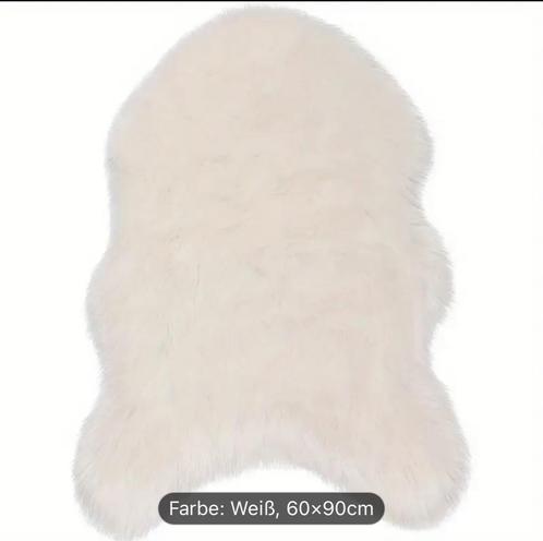 2 faux sheepskin schaapsvel imitaat plaids 60x90  wit 10€ ps, Huis en Inrichting, Woonaccessoires | Plaids en Woondekens, Nieuw