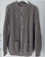 Handgebreid 100% wollen iers aran patroon vest jas maat l, Bruin, Verzenden, Maat 42/44 (L), Zo goed als nieuw