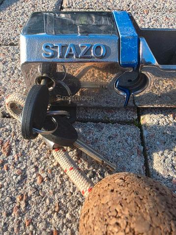 Stazo Buitenboordmotorslot met Kabel beschikbaar voor biedingen