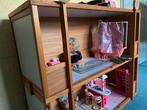 Poppenhuis voor Barbie met vintage meubels, Kinderen en Baby's, Ophalen, Gebruikt, Toebehoren