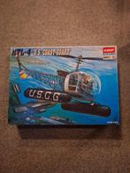 1/35 Academy Bell 47 HTL-4 US coast Guard, Overige merken, Helikopter, Ophalen of Verzenden, Zo goed als nieuw