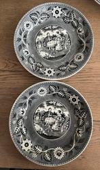 2 bordjes Teadrinker zwart 15 cm Maastrichts aardewerk, Antiek en Kunst, Antiek | Servies los, Ophalen of Verzenden