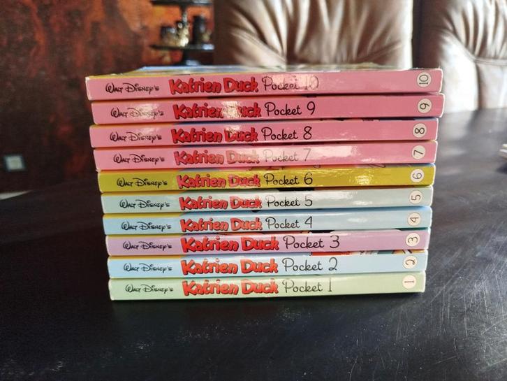 Complete set Katrien pockets/ Donald Duck 1 tot 10, Boeken, Strips | Comics, Zo goed als nieuw, Complete serie of reeks, Europa