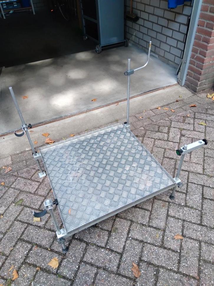 Aluminium Visplateau - Verstelbaar & Draagbaar, Watersport en Boten, Hengelsport | Karpervissen, Gebruikt, Overige typen, Ophalen