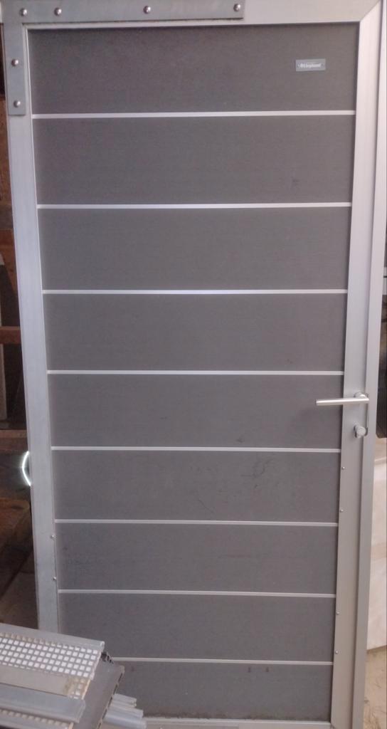 Grijze Elephant Buitendeur - Zo Goed Als Nieuw, Doe-het-zelf en Verbouw, Deuren en Horren, Zo goed als nieuw, Buitendeur, 200 tot 215 cm