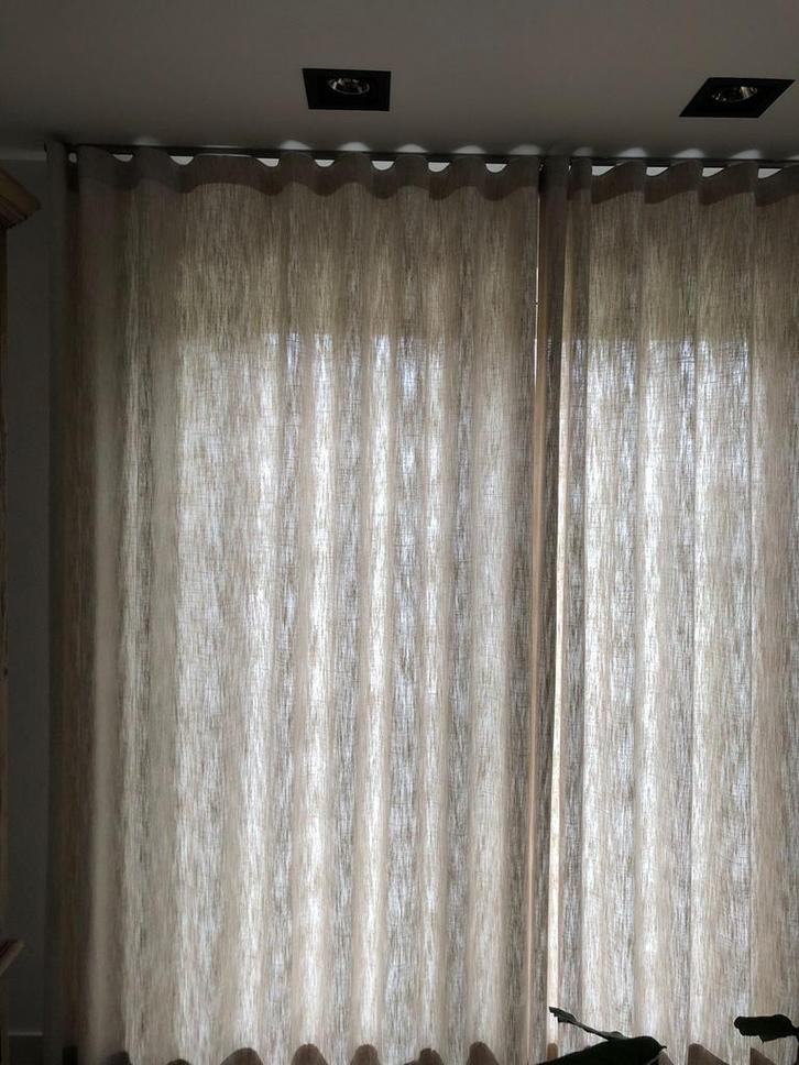 KOOPJE Mooie beige gordijnen, Huis en Inrichting, Stoffering | Gordijnen en Lamellen, Zo goed als nieuw, 200 cm of meer, Beige