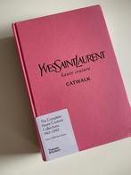 Yves Saint Laurent catwalkboek orgineel, Boeken, Ophalen of Verzenden