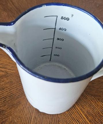 Vinted emaille maaatbeker 500ml beschikbaar voor biedingen