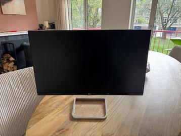 LG 24 inch 1080p monitor beschikbaar voor biedingen