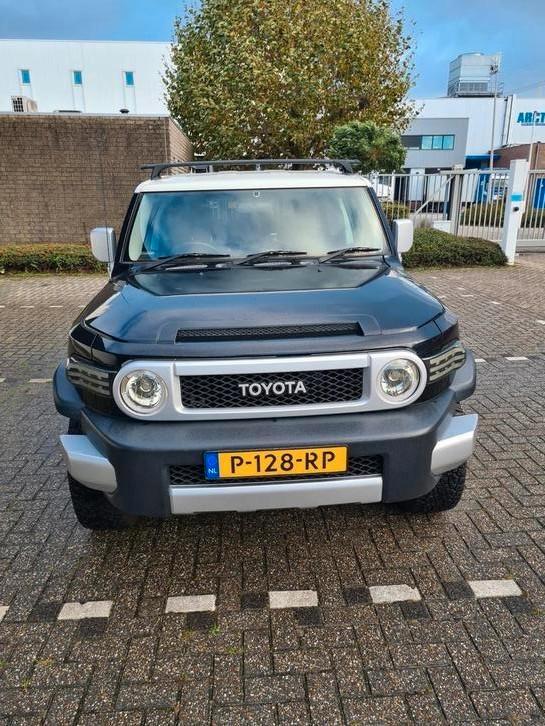 Toyota fj cruiser 2011 Zwart, Auto's, Toyota, Particulier, Benzine, Stationwagon, Geïmporteerd, Zwart, Ophalen