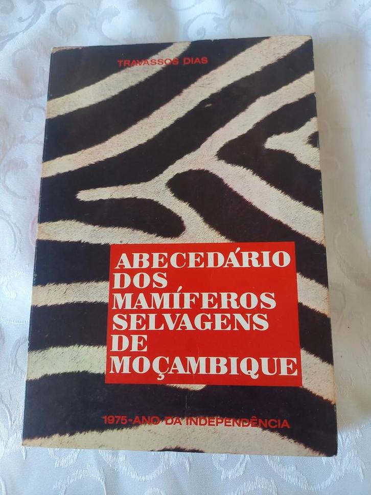Abecedário Mamíferos Selvagens Moçambique - 1975, Boeken, Natuur, Gelezen, Natuur algemeen, Ophalen of Verzenden