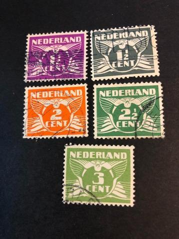 Nederland oud D cijfers vliegende duif gestempeld beschikbaar voor biedingen