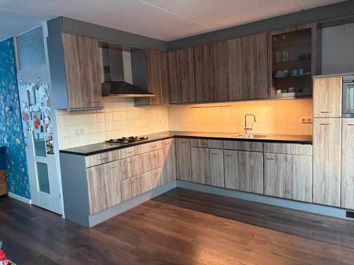 Complete Siemens Keuken met Apparatuur, Huis en Inrichting, Keuken | Complete keukens, Gebruikt, Hoekkeuken, Crème, Kunststof