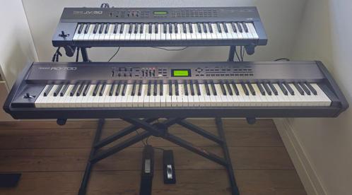 Roland RD-700 Stage Piano, Muziek en Instrumenten, Piano's, Zo goed als nieuw, Overige typen, Zwart, Digitaal, Ophalen