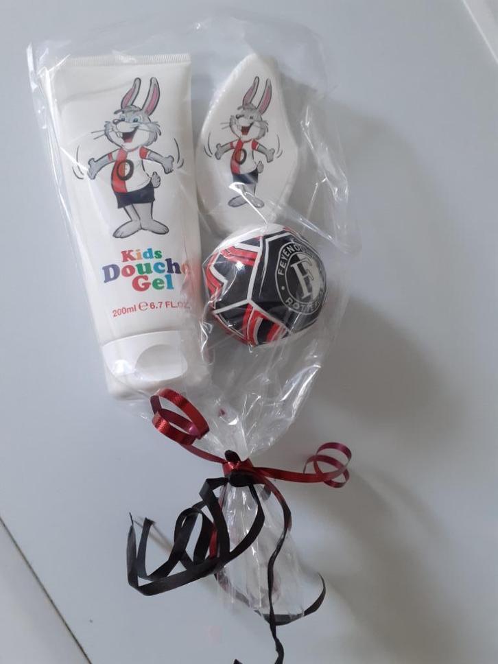 Feijenoord Mascotte Kids Douche Gel+Bruis Tablet+Bal. Nieuw, Verzamelen, Sportartikelen en Voetbal, Nieuw, Overige typen, Feyenoord