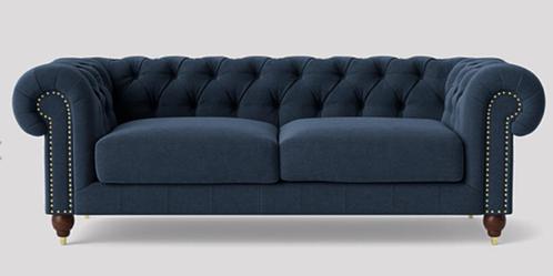 Chesterfield style sofa in navy blue, Huis en Inrichting, Banken | Bankstellen, Gebruikt, Rechte bank, Driepersoons, 200 tot 250 cm