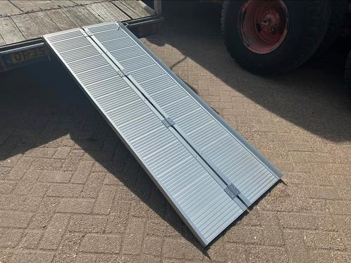 Aluminium oprijplaat / loopplank opvouwbaar 213 cm, Doe-het-zelf en Verbouw, Steigers, Zo goed als nieuw, Rolsteiger of Kamersteiger