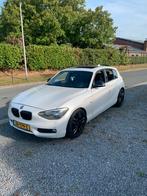 BMW 1-Serie 116I 100KW 5DR 2012 Wit, Auto's, 1-Serie, 65 €/maand, 4 cilinders, Wit