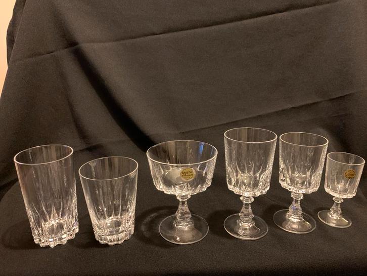 Kristallen glasservies Cristal d ‘Arques louvre, Antiek en Kunst, Antiek | Glas en Kristal, Ophalen