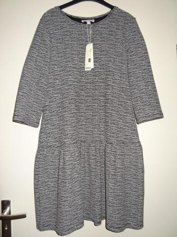Nieuw: Esprit jurk herfst winter ribbel zwart wol-wit mt XL beschikbaar voor biedingen