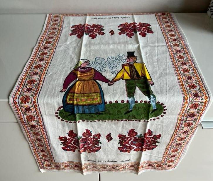 Vintage Noors Folklore Kvinnearbeid Theedoek 1960, Huis en Inrichting, Keuken | Textiel, Zo goed als nieuw, Theedoek of Handdoek