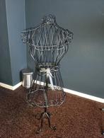 Metalen paspop, Ophalen, Zo goed als nieuw