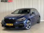 BMW 1-serie 118i Executive Cruise/Carplay/Navi/Camera, Auto's, BMW, 65 €/maand, Gebruikt, Blauw, Leder en Stof