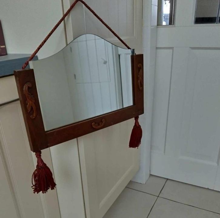 Vintage Art Deco houten hangspiegel met kwasten (eiken?)., Antiek en Kunst, Antiek | Spiegels, Ophalen