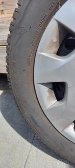 Winterbanden op velg Hyundai i20 (2016), Auto-onderdelen, Banden en Velgen, Ophalen, 15 inch, Banden en Velgen, 185 mm