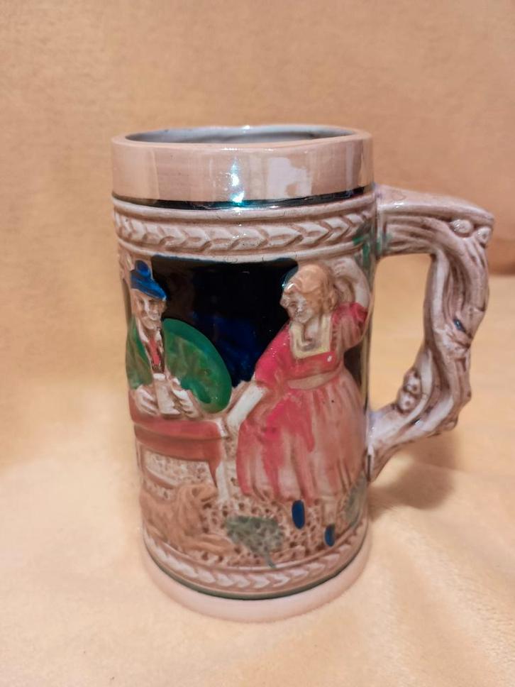 Vintage Bierpul met Reliëf!, Antiek en Kunst, Antiek | Keramiek en Aardewerk, Ophalen of Verzenden
