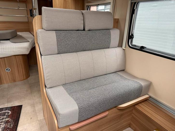Fiat Chausson Flash 615 - Hefbed & Nieuwe Bekleding, Caravans en Kamperen, Campers, Particulier, tot en met 4, Half-integraal