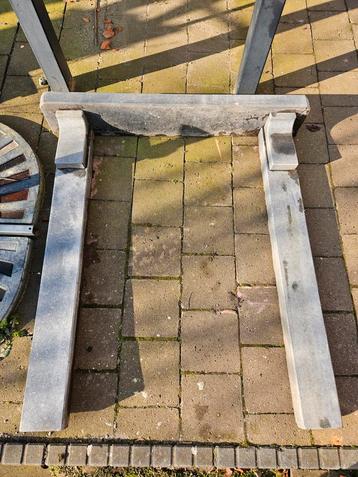 Hardstenen Haardombouw beschikbaar voor biedingen