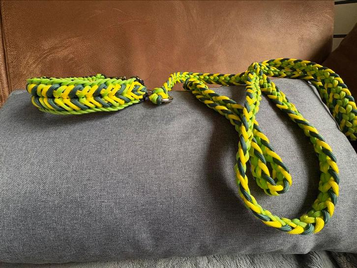 Te koop paracord honden halsband met riem handgemaakt, Dieren en Toebehoren, Hondenriemen, Nieuw, Hondenriem, Ophalen of Verzenden