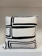 *LOMERE* Eichholtz Sierkussen 40cm - Wit/Zwart, Ophalen of Verzenden, Nieuw, Wit, Vierkant