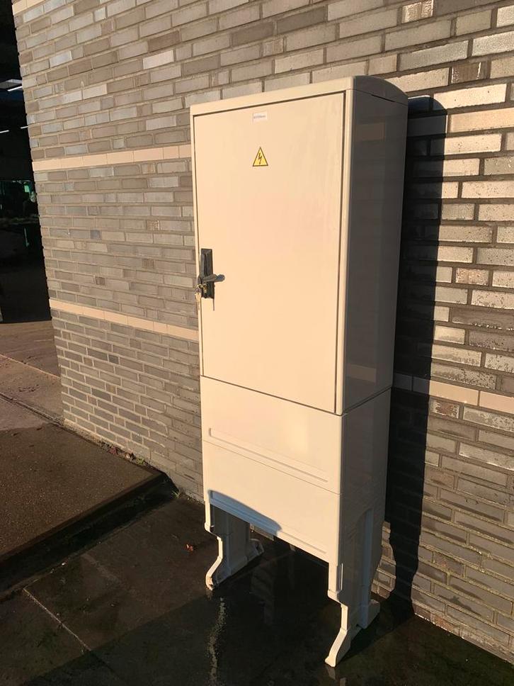Buitenkast voor electra, Doe-het-zelf en Verbouw, Elektra en Kabels, Zo goed als nieuw, Overige typen, Ophalen